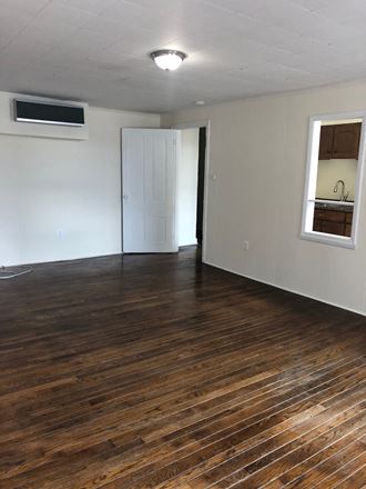 2025 Walnut Street Studio-2 Beds Apartment for Rent - Photo Gallery 3