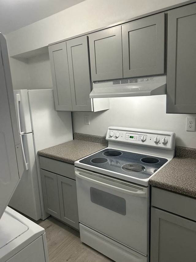 2-bedroom apartment at Greenbrier Apartments in Arlington, VA