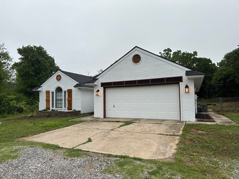 2801 North Hiwassee Road 3 Beds Apartment for Rent