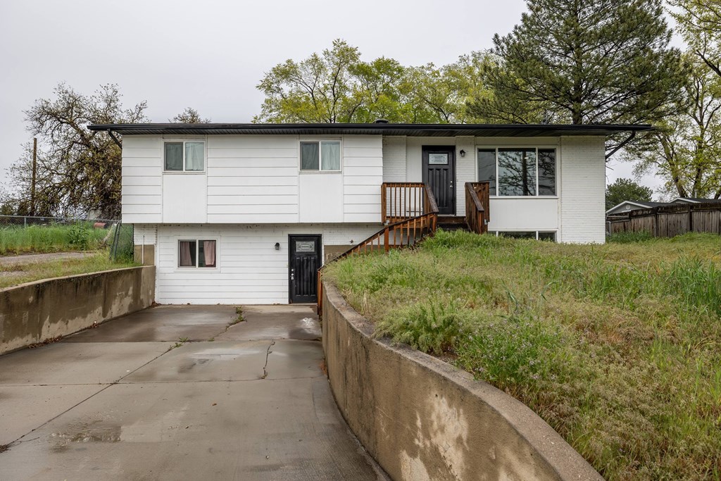1641 Sandhill Road