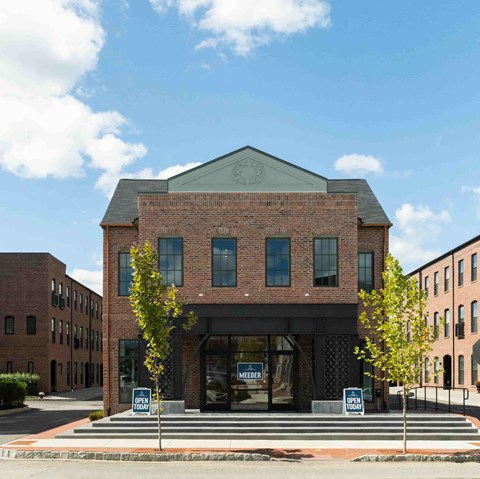 the building in which the hotel is located