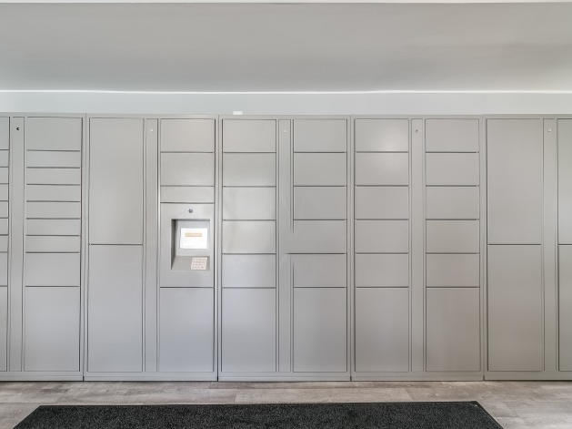 apartments with full renovations and a dog park in auburn hills mi