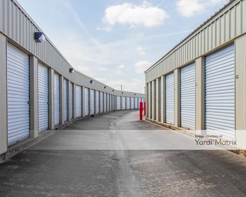 Storage Units for Rent available at 905 West Loop, El Campo, TX 77437