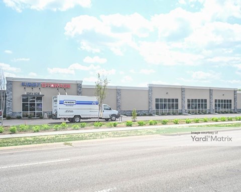 Storage Units for Rent available at 4909 Raeford Road, Fayetteville, NC 28304