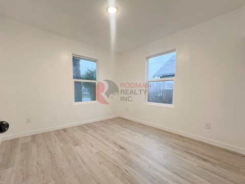 1203 S. 4TH AVENUE 3 Beds Apartment for Rent