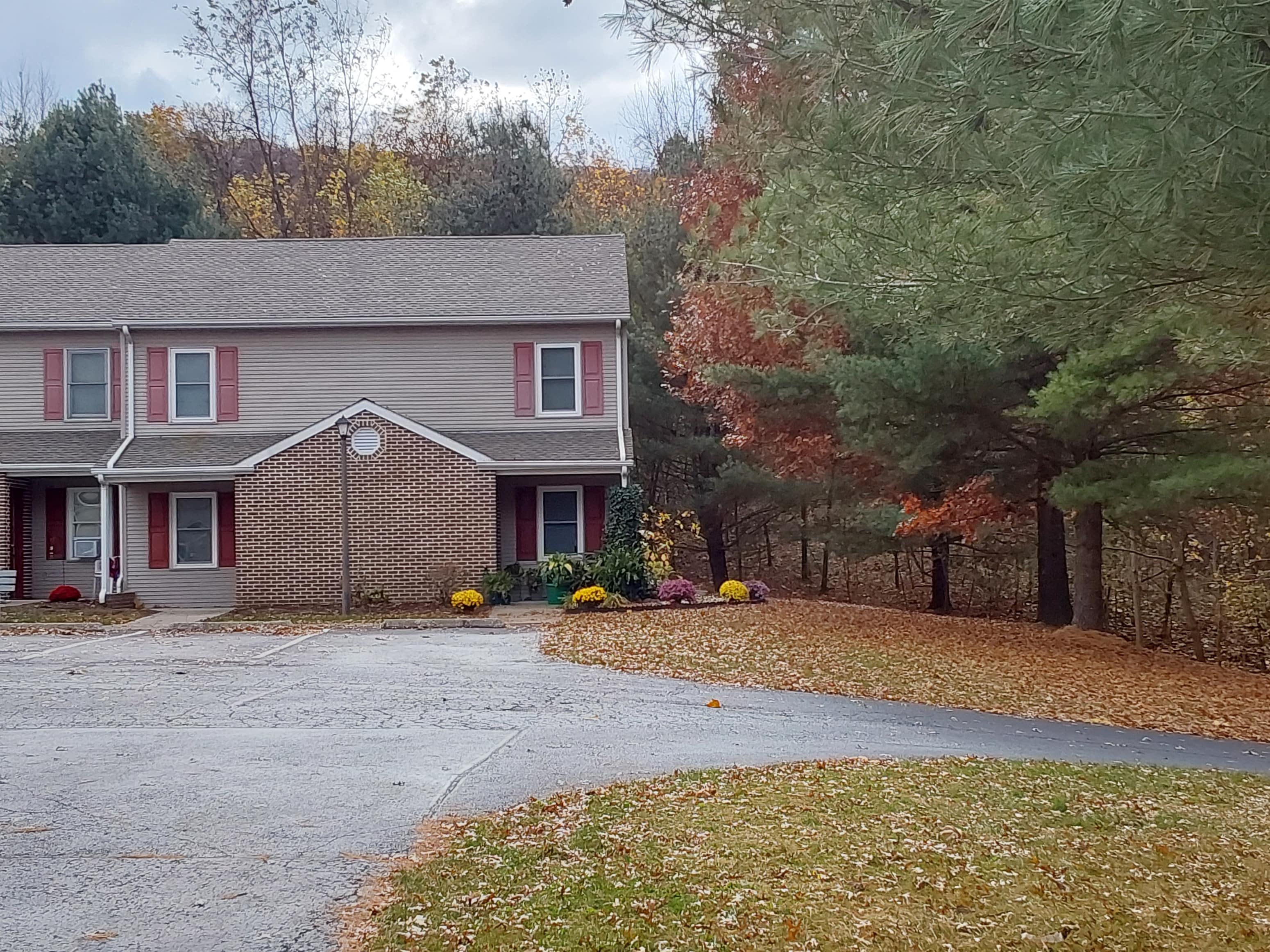 Hillside Heights Apartments, 100 Hillside Heights, Millersburg, PA