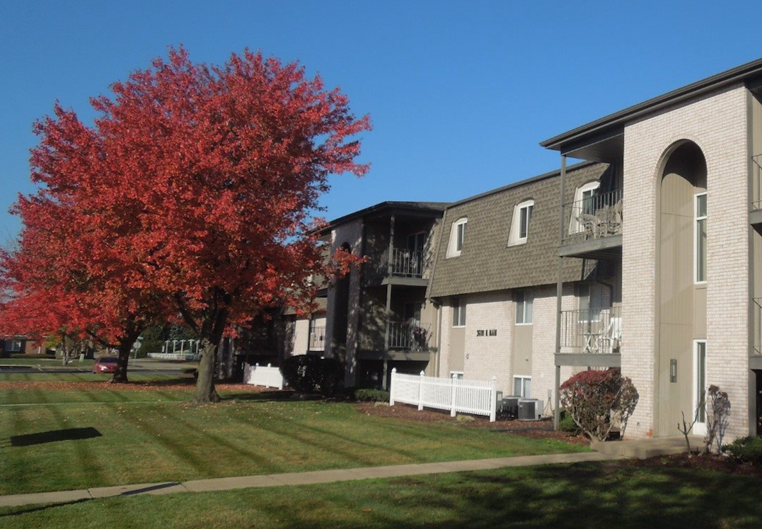 Photos and Video of Regency Apartments in Mishawaka, IN
