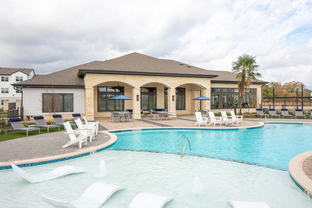 the swimming pool at the resort at governors crossing