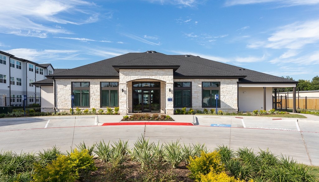 Source URL: https://medialibrarycf.entrata.com/17413/MLv3/3/27/2024/06/12/100117/6669c64d508760.70653111943.jpg