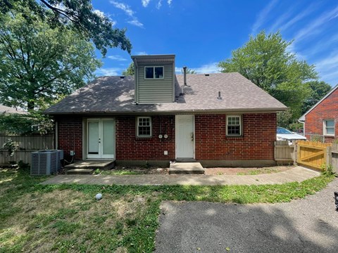 4627 Cane Run Rd. 4 Beds Apartment for Rent