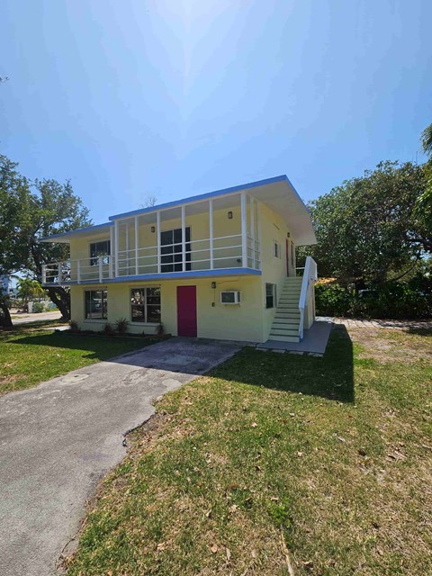 25 Seagate Blvd 3 Beds Apartment for Rent