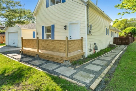 19 Carrying Place Rd 1 Apartment for Rent