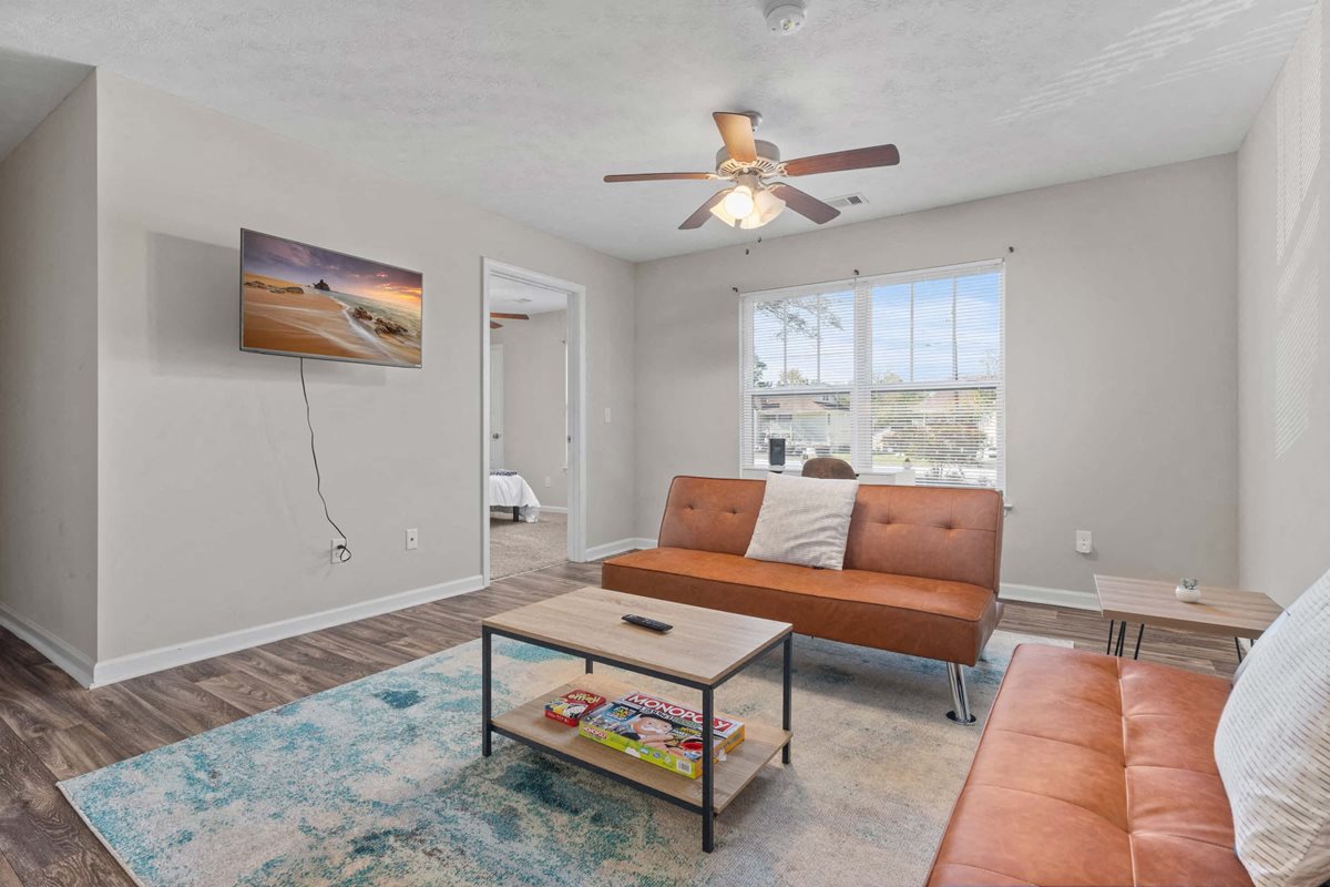 Club Hill Apartments