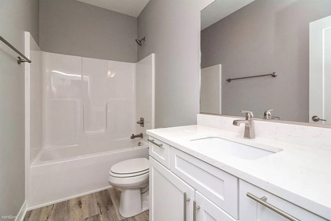1000 NE 19Th Street 3 Beds Apartment for Rent
