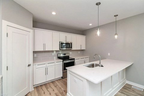 1000 NE 19Th Street 3 Beds Apartment for Rent