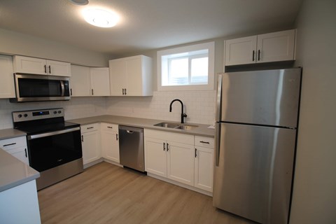 Basement, 4433 117 Avenue Northwest Studio Apartment for Rent