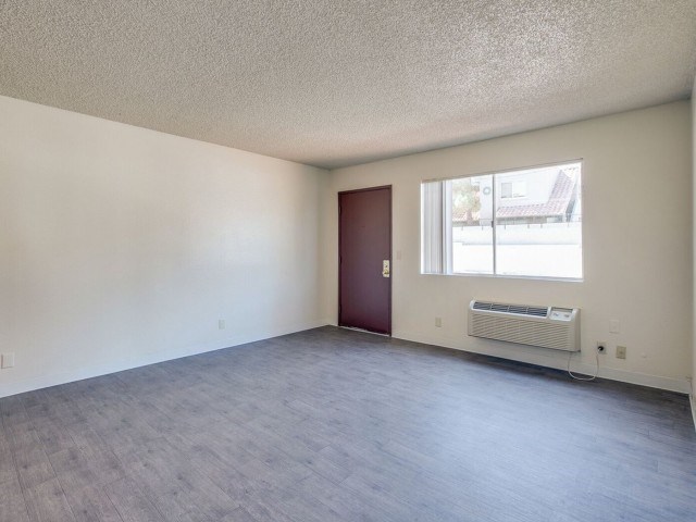 Source URL: https://medialibrarycf.entrata.com/13886/MLv3/3/27/2022/4/12/10977/5af6706db61229.87154326659.jpg