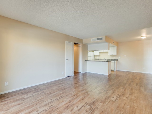 Source URL: https://medialibrarycf.entrata.com/13886/MLv3/3/27/2022/4/12/10845/5a128d3983139542.jpg