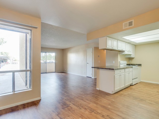 Source URL: https://medialibrarycf.entrata.com/13886/MLv3/3/27/2022/4/12/10850/5a128d71b24c7189.jpg