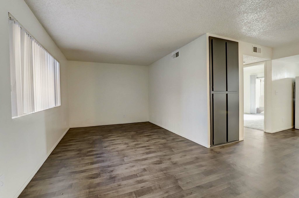 Source URL: https://medialibrarycf.entrata.com/13886/MLv3/3/27/2024/04/10/110536/66176fa01b5a48.81514562774.jpg