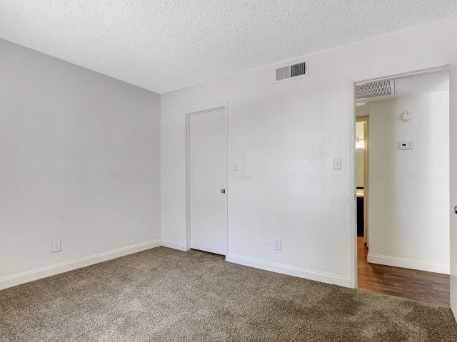 Source URL: https://medialibrarycf.entrata.com/13886/MLv3/3/27/2022/4/12/11182/5d5b83e99a0889.53285424309.jpg