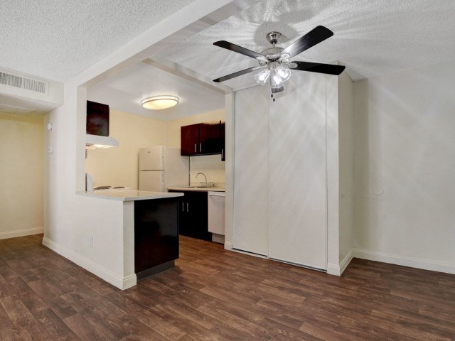 Source URL: https://medialibrarycf.entrata.com/13886/MLv3/3/27/2022/4/12/11173/5d5b83ad5d53f4.28264594169.jpg