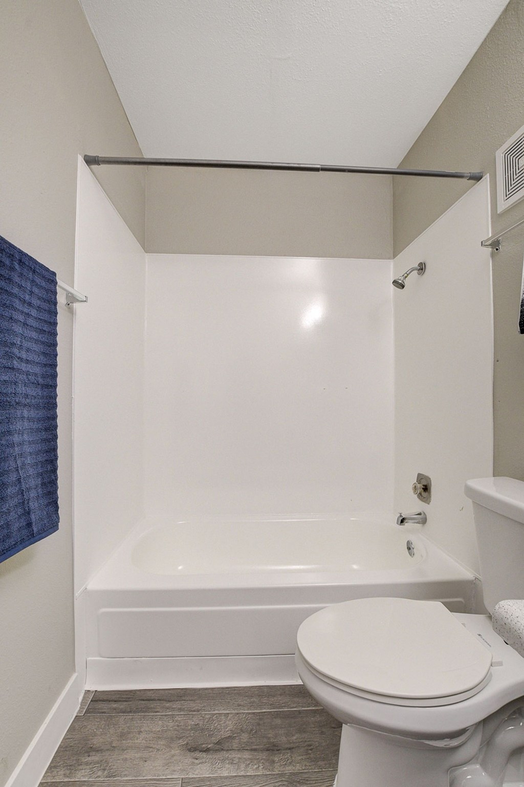 Source URL: https://medialibrarycf.entrata.com/13886/MLv3/3/27/2023/08/14/040322/64daa4aa8d5ab2.22631497951.jpg