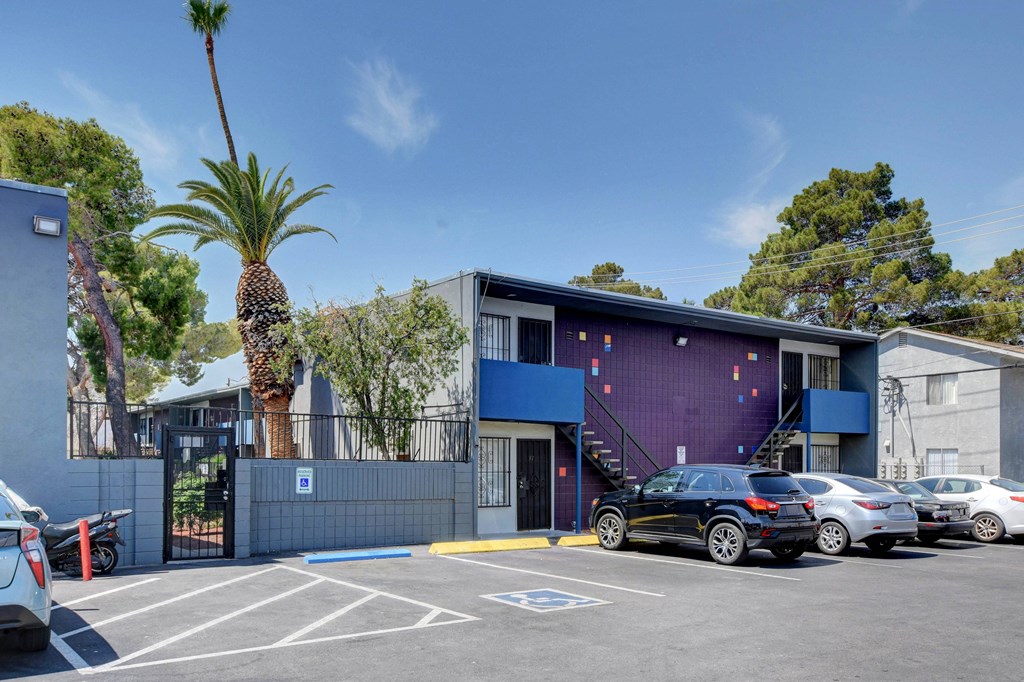 Source URL: https://medialibrarycf.entrata.com/13886/MLv3/3/27/2022/03/17/123951/623380769e9b77.23824927190.jpg