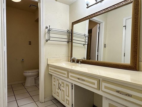 407 Shoretrail Drive 3 Beds Apartment for Rent