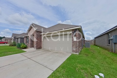 121 Yardley Ct 4 Beds Apartment for Rent