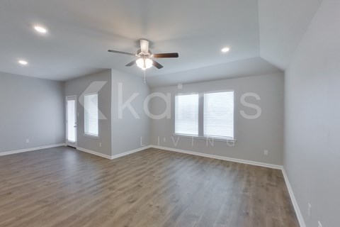 122 Santiago Ct 3 Beds Apartment for Rent