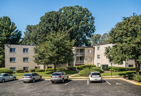 mature landsaping in front of apartment community