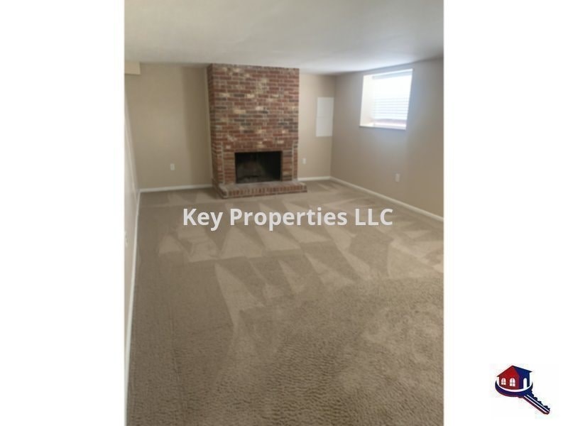 1009 West Forest Boulevard 4 Beds House for Rent - Photo Gallery 2