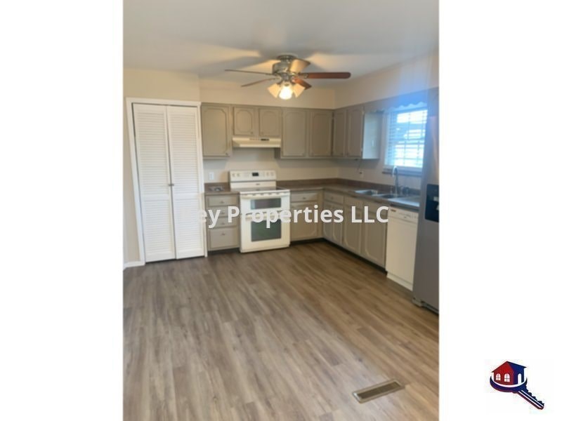 1009 West Forest Boulevard 4 Beds House for Rent - Photo Gallery 4