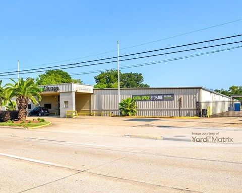 Storage Units for Rent available at 6970 College Street, Beaumont, TX 77707