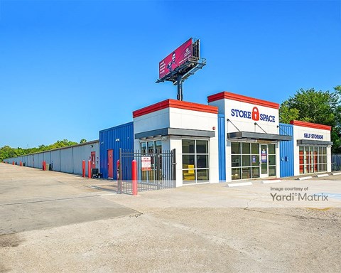 Storage Units for Rent available at 260 I -10 Frontage Road, Beaumont, TX 77707