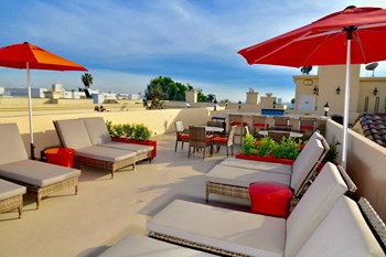 East La Fontaine rooftop lounge - Photo Gallery 14
