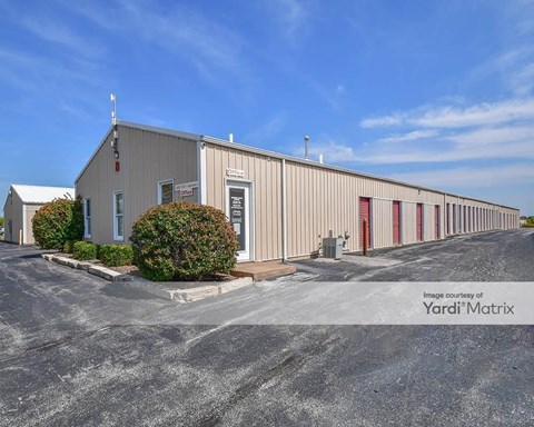 Storage Units for Rent available at 5445 Tremont Avenue, Davenport, IA 52807