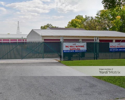 Storage Units for Rent available at 5507 Valley Drive, Bettendorf, IA 52722