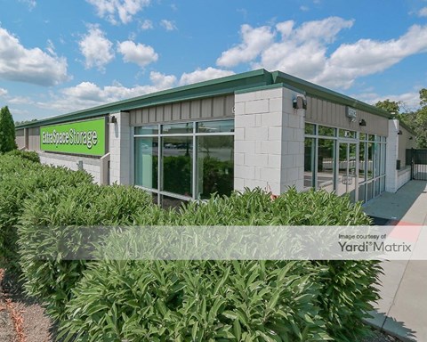 Storage Units for Rent available at 341 Gateway Drive, Winchester, VA 22603