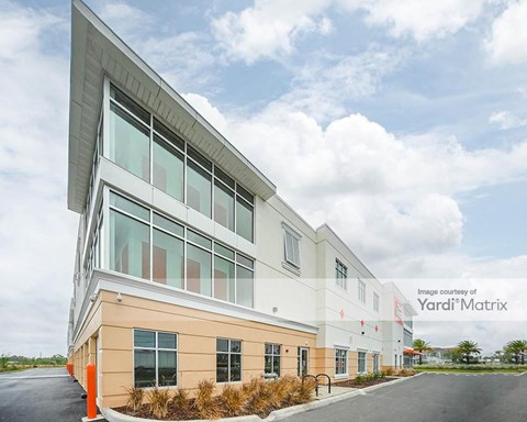 Storage Units for Rent available at 4451 Cattlemen Road, Sarasota, FL 34233