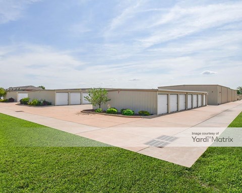 Storage Units for Rent available at 6403 Elmore Avenue, Davenport, IA 52807