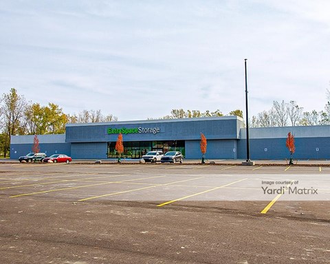 Storage Units for Rent available at 5350 Davison Road, Burton, MI 48509