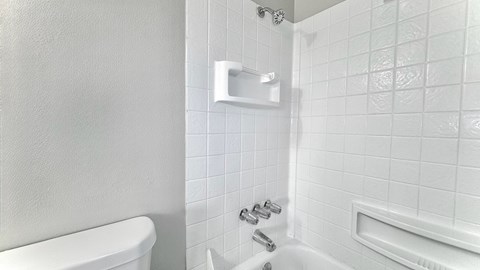 1713 28Th St. 2 Beds Apartment for Rent