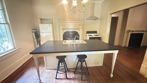 Clanton Ave Unit A  460 1 Apartment for Rent