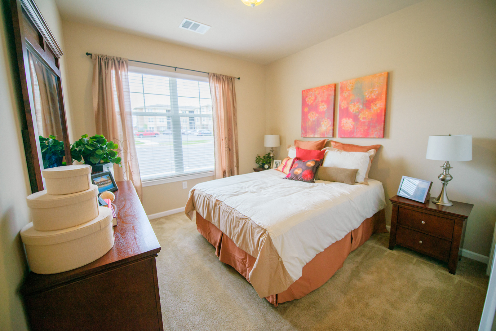 East Village At Avondale Meadows Apartments