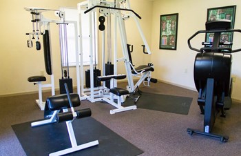 Fitness Center - Photo Gallery 4