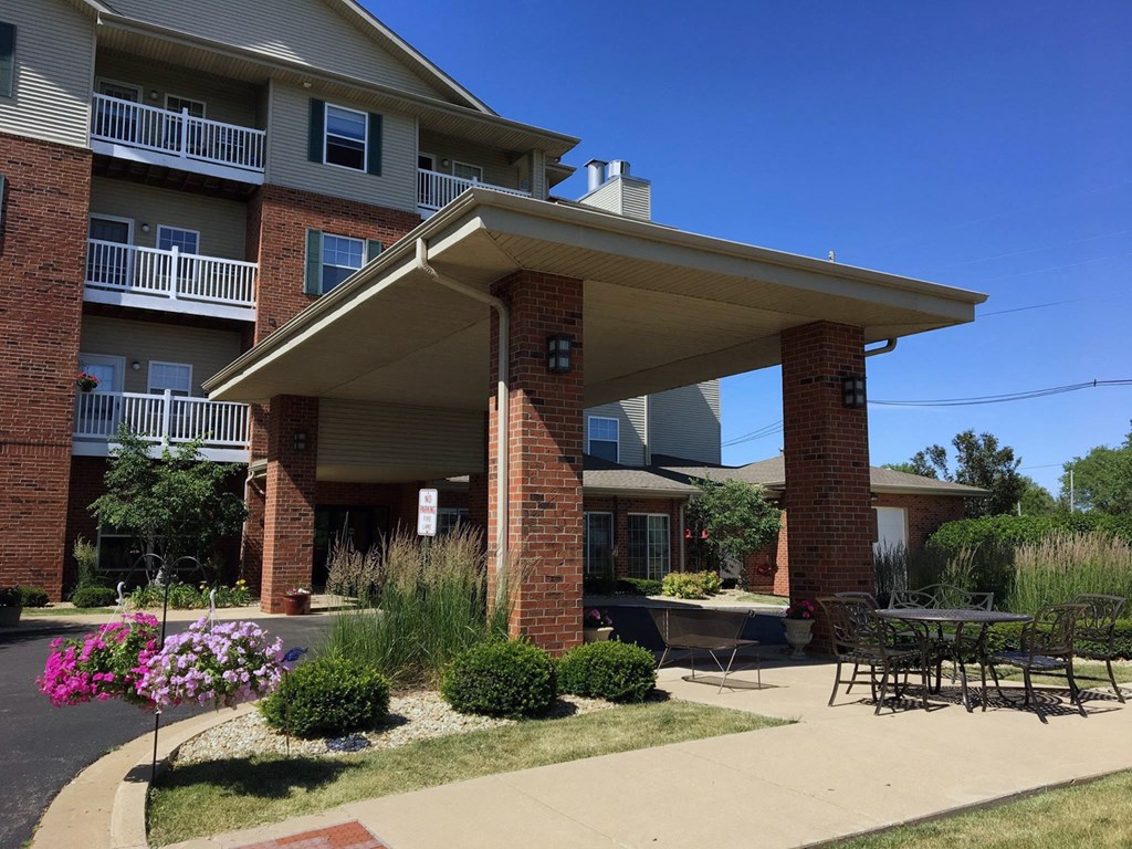 Exterior of The Reserve at Lakeview, large brick building