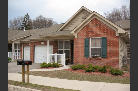 The Village At Jackson Hill Apartments 557 Mclaren Avenue Muskegon Mi Rentcafe