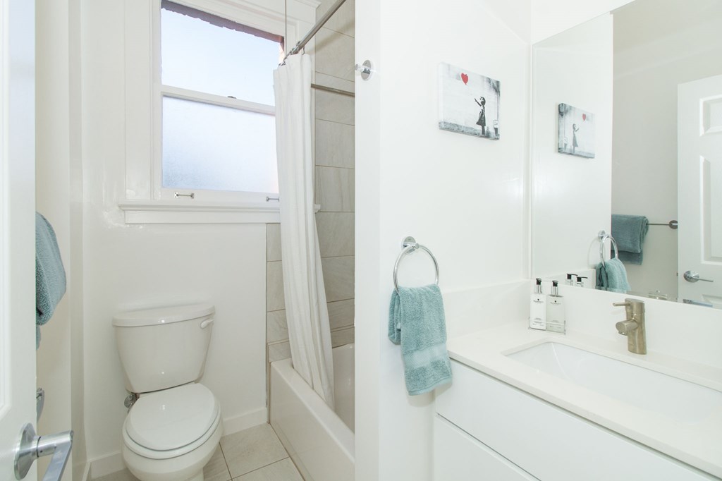 210 Church Street Studio Apartment for Rent - Photo Gallery 7